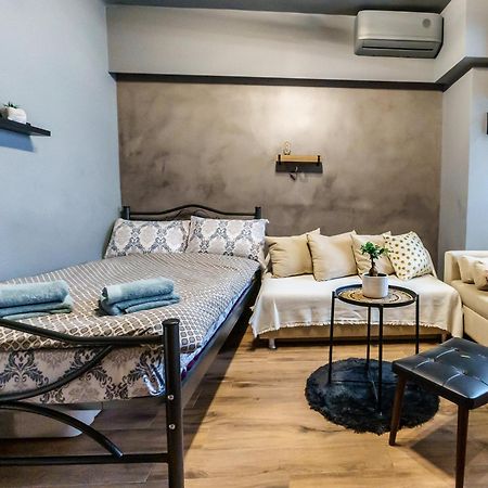 Happiness Studio With Terrace. سالونيك المظهر الخارجي الصورة