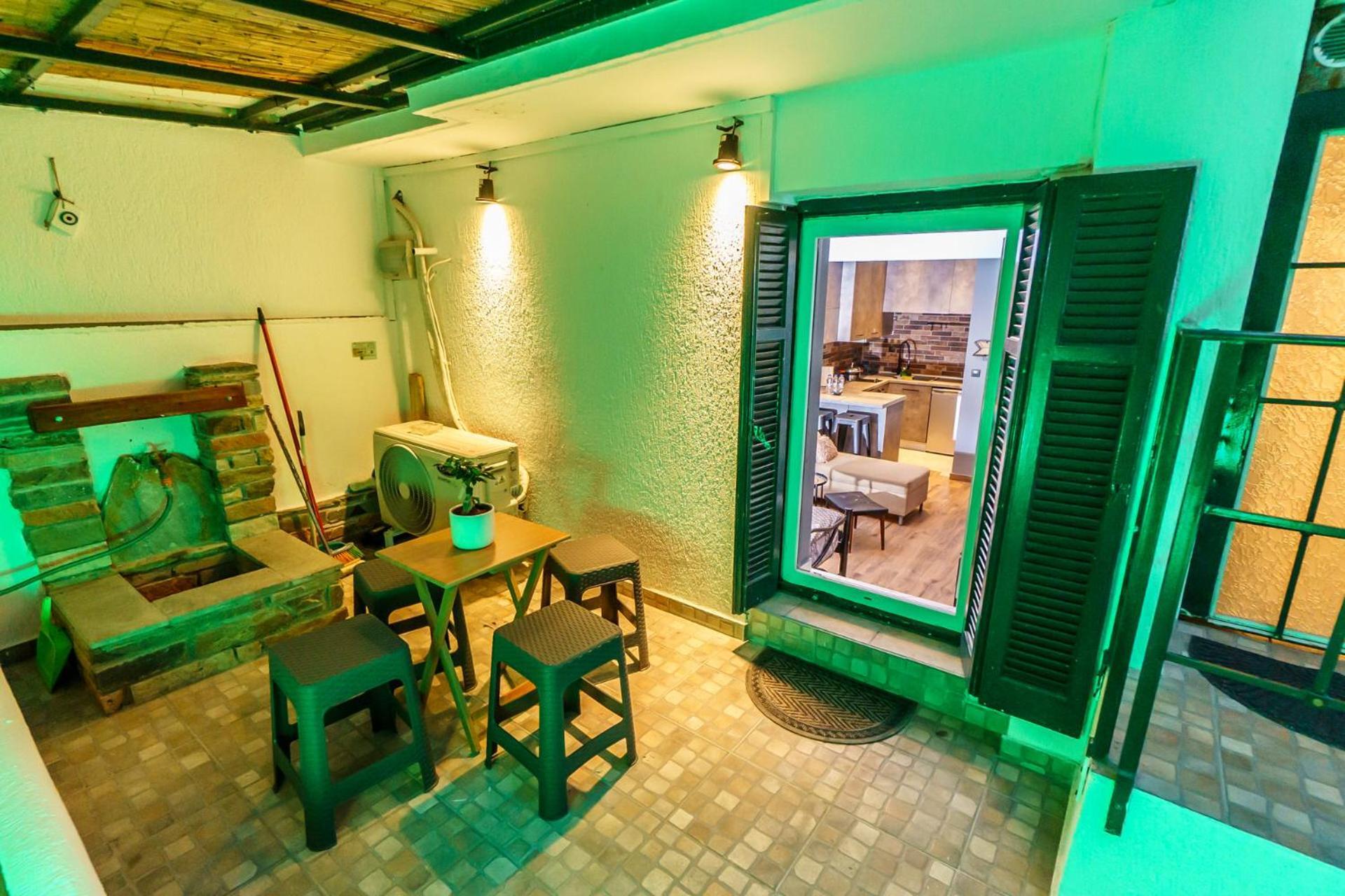 Happiness Studio With Terrace. سالونيك المظهر الخارجي الصورة